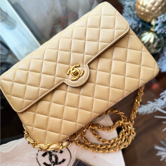Chanel Vintage Flap in Beige - Picture 5 of 12
